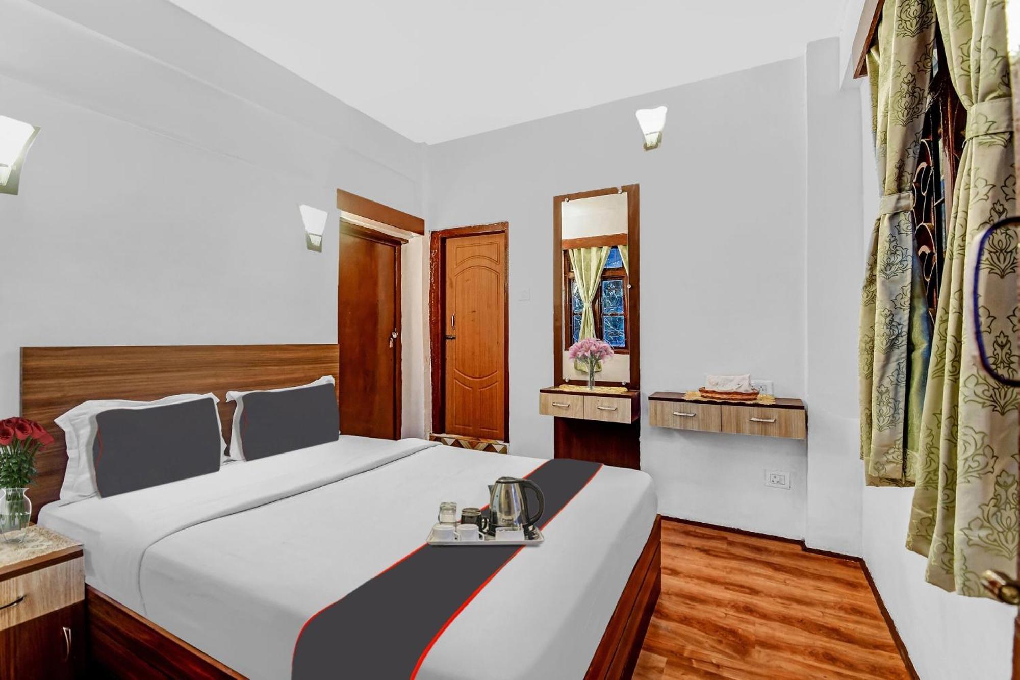 Collection O Priyatam Nirwana Hotel Darjeeling  Room photo